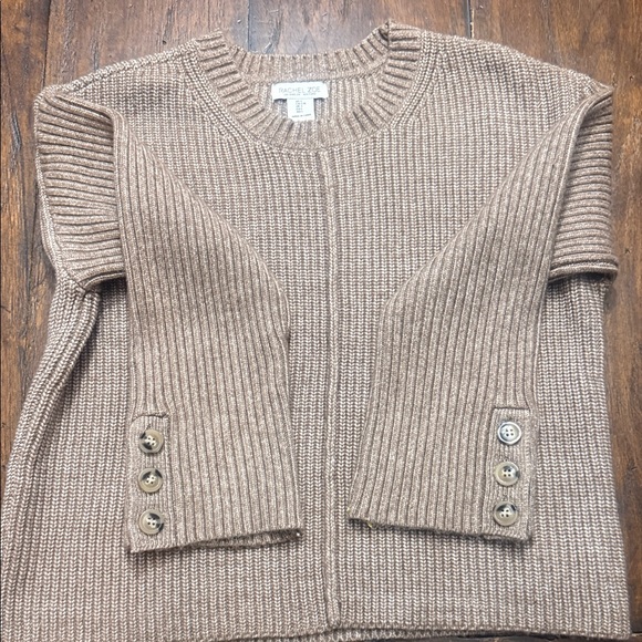 Rachel Zoe Sweaters - Rachel Zoe Women's Tan Sweater with Button Detail size Large